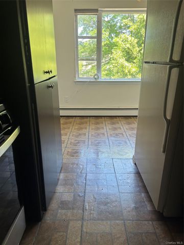 77-24 252nd Street 2nd Floor, Bellerose, NY 11426