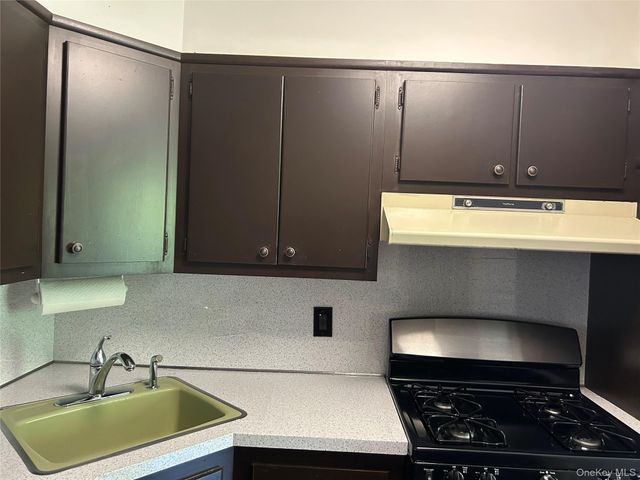 77-24 252nd Street 2nd Floor, Bellerose, NY 11426