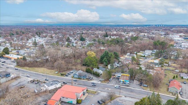 1 Spruce Street, Colonie, NY 12205