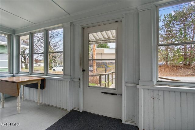 1 Spruce Street, Colonie, NY 12205
