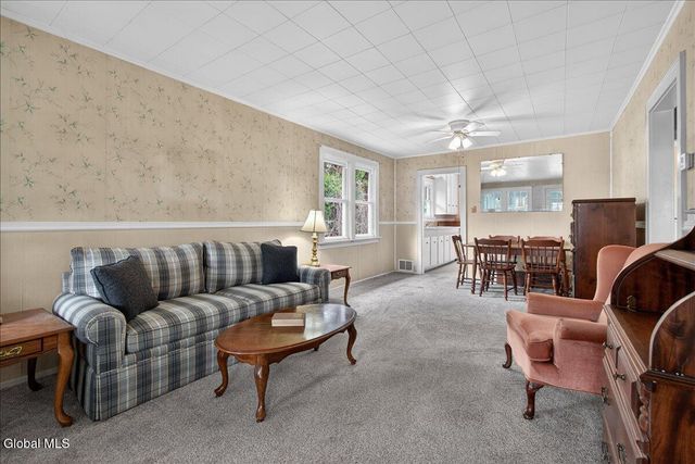 1 Spruce Street, Colonie, NY 12205