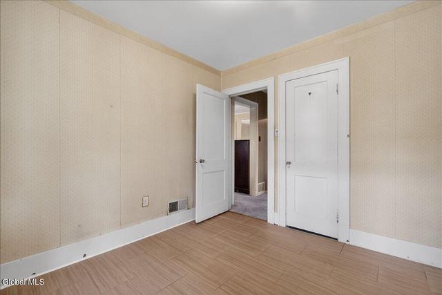 1 Spruce Street, Colonie, NY 12205