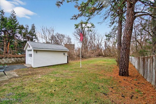 1 Spruce Street, Colonie, NY 12205