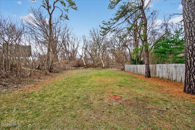 1 Spruce Street, Colonie, NY 12205