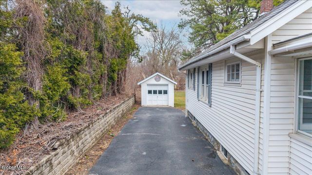 1 Spruce Street, Colonie, NY 12205