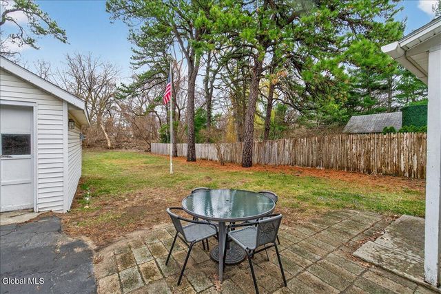 1 Spruce Street, Colonie, NY 12205