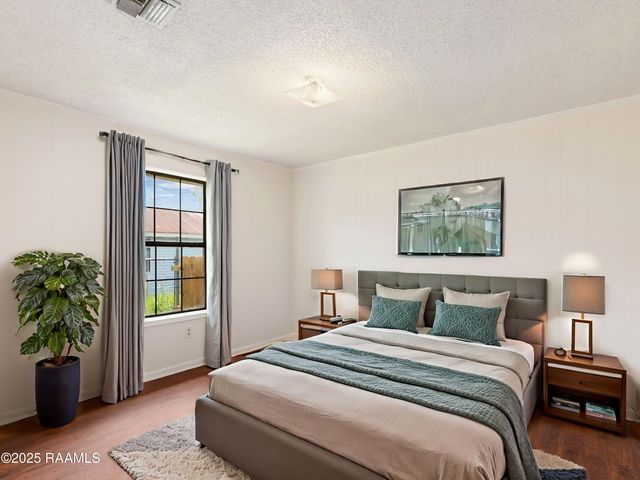 206 L Dubois Road, New Iberia, LA 70560