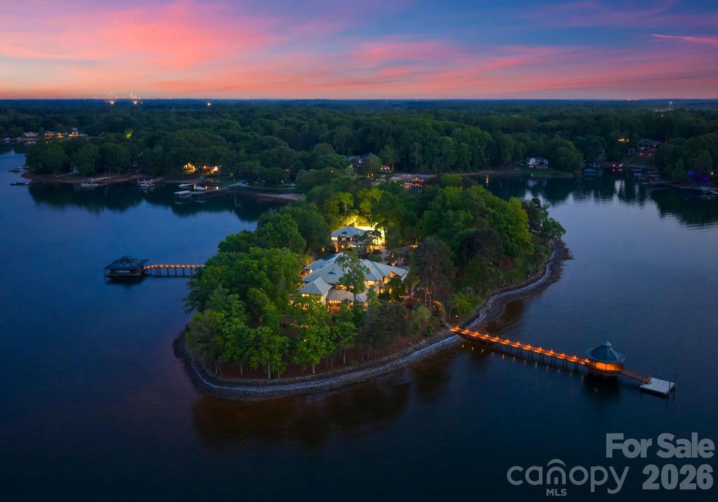 14051 Island Drive, Huntersville, NC 28078