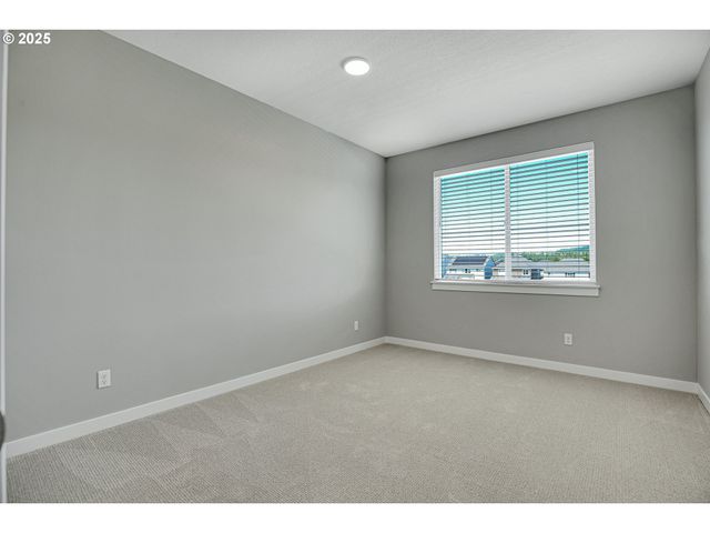 16489 Nw LIBERTY St, Portland, OR 97229