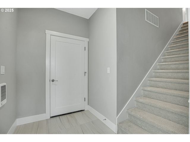 16489 Nw LIBERTY St, Portland, OR 97229