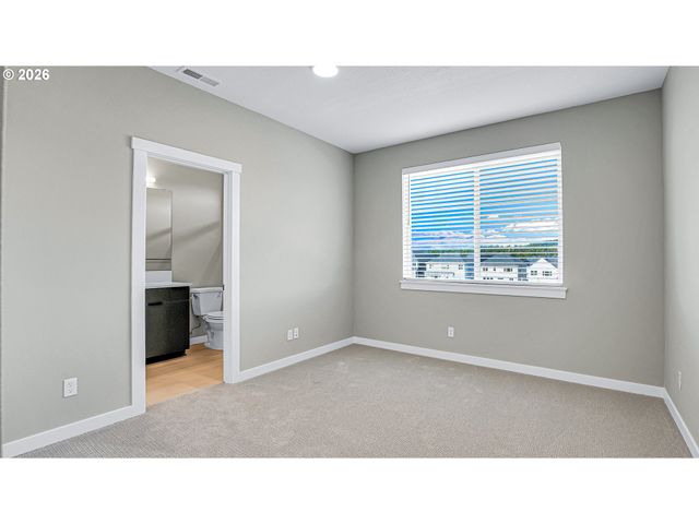 16489 Nw LIBERTY St, Portland, OR 97229