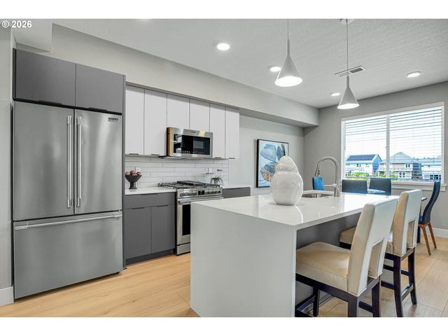 16489 Nw LIBERTY St, Portland, OR 97229