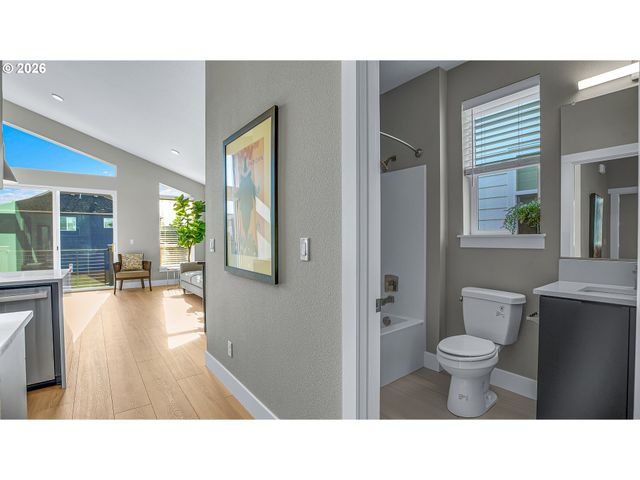 16489 Nw LIBERTY St, Portland, OR 97229