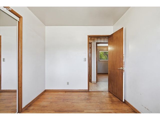 2270 HOYT St Se, Salem, OR 97302