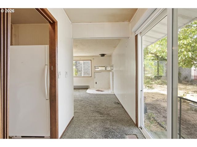 2270 HOYT St Se, Salem, OR 97302