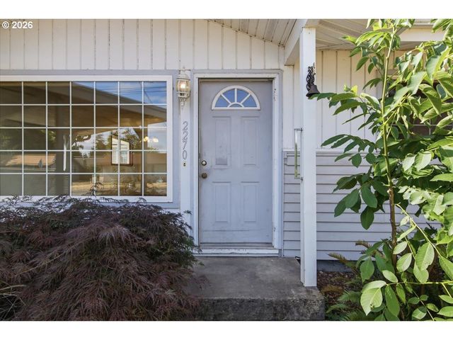 2270 HOYT St Se, Salem, OR 97302