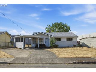 2270 HOYT St Se, Salem, OR 97302