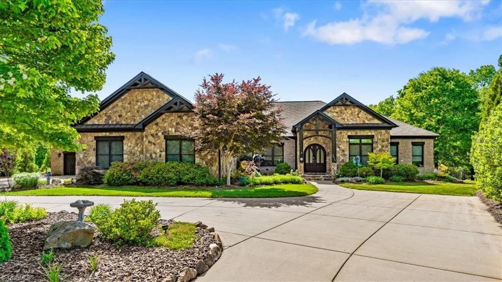 7313 Autumn Lake Drive, Summerfield, NC 27358