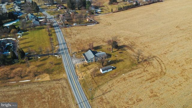 275 MANOR RD, Red Lion, PA 17356