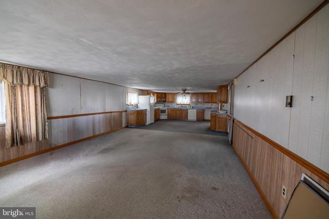 275 MANOR RD, Red Lion, PA 17356