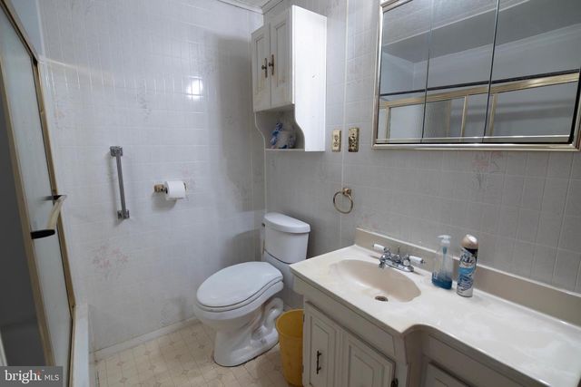 275 MANOR RD, Red Lion, PA 17356