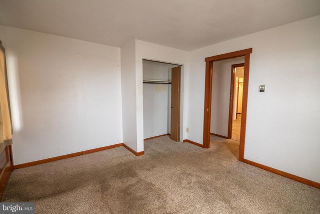 275 MANOR RD, Red Lion, PA 17356