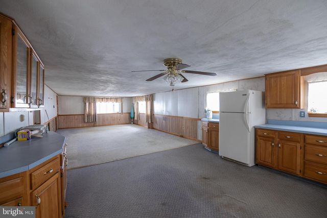 275 MANOR RD, Red Lion, PA 17356