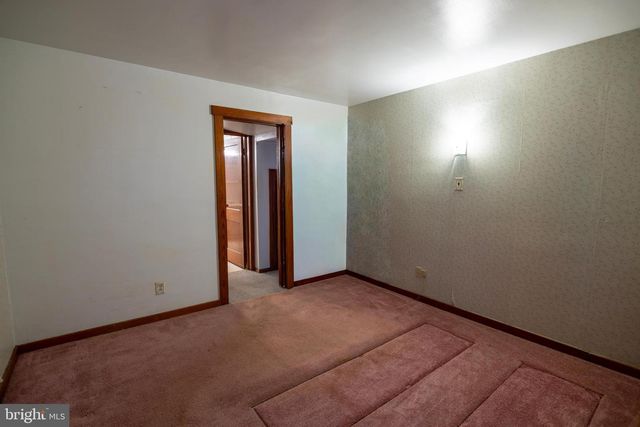 275 MANOR RD, Red Lion, PA 17356