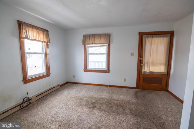 275 MANOR RD, Red Lion, PA 17356