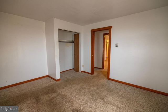 275 MANOR RD, Red Lion, PA 17356