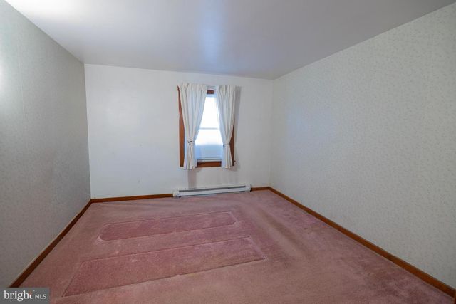 275 MANOR RD, Red Lion, PA 17356