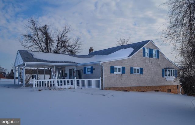 275 MANOR RD, Red Lion, PA 17356