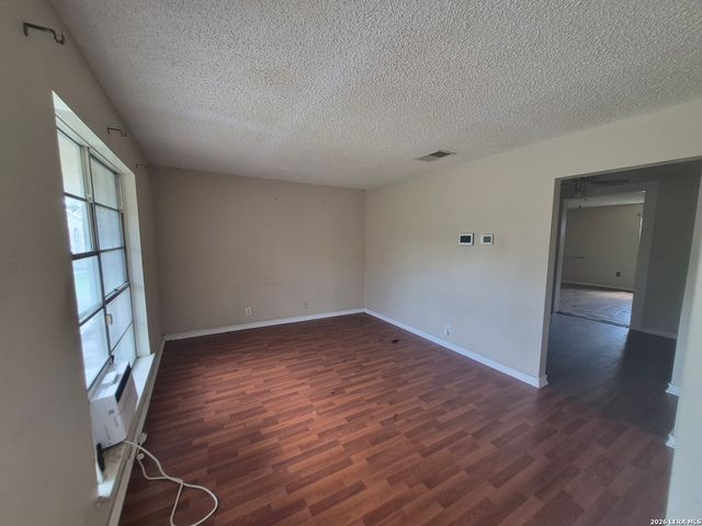 2406 ROSEVILLE ST, San Antonio, TX 78219