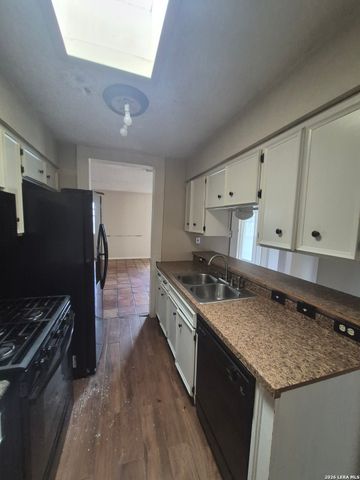 2406 ROSEVILLE ST, San Antonio, TX 78219