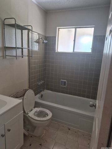 2406 ROSEVILLE ST, San Antonio, TX 78219
