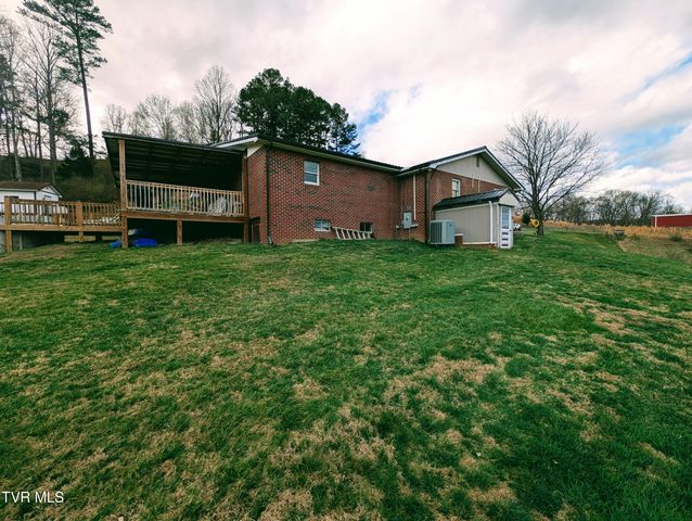 246 The New Road, Clintwood, VA 24228