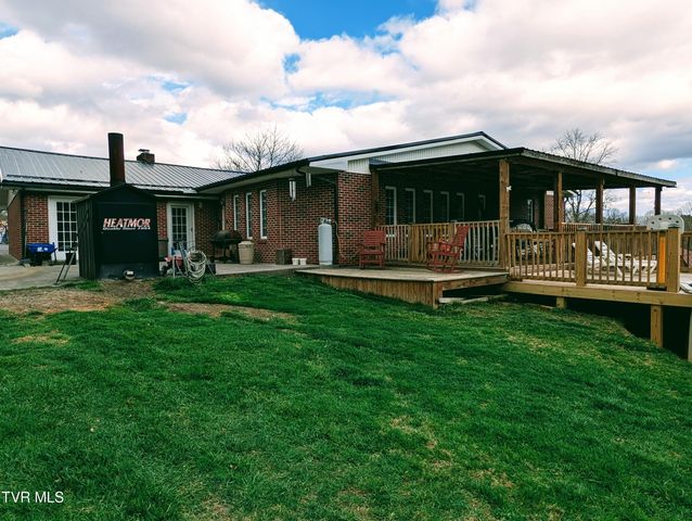 246 The New Road, Clintwood, VA 24228