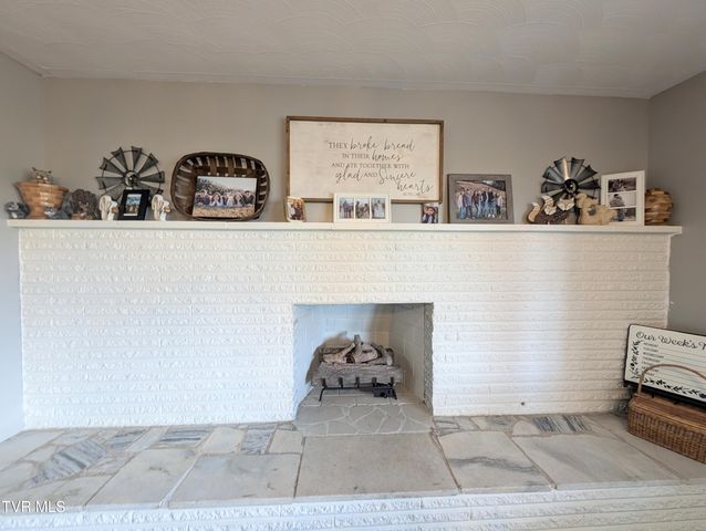 246 The New Road, Clintwood, VA 24228