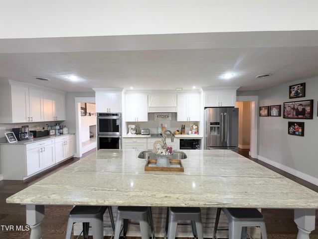 246 The New Road, Clintwood, VA 24228