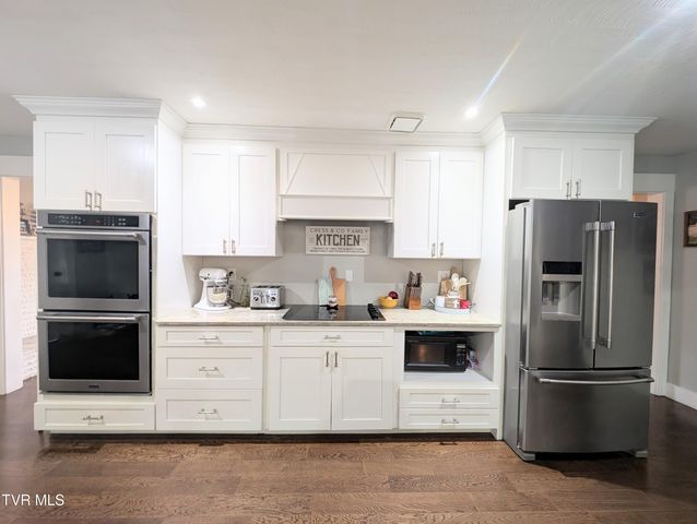 246 The New Road, Clintwood, VA 24228