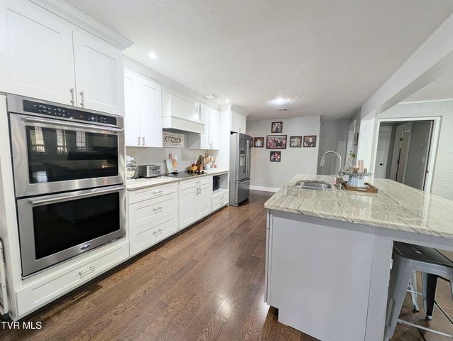 246 The New Road, Clintwood, VA 24228