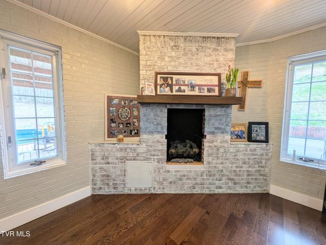 246 The New Road, Clintwood, VA 24228