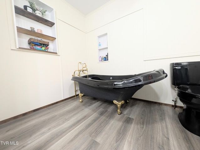 246 The New Road, Clintwood, VA 24228