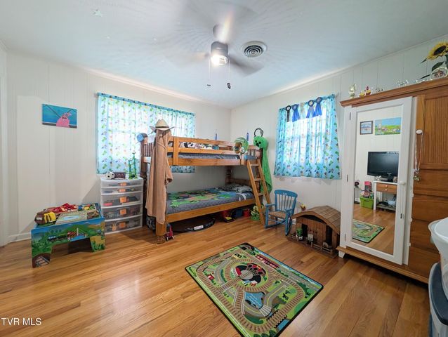 246 The New Road, Clintwood, VA 24228