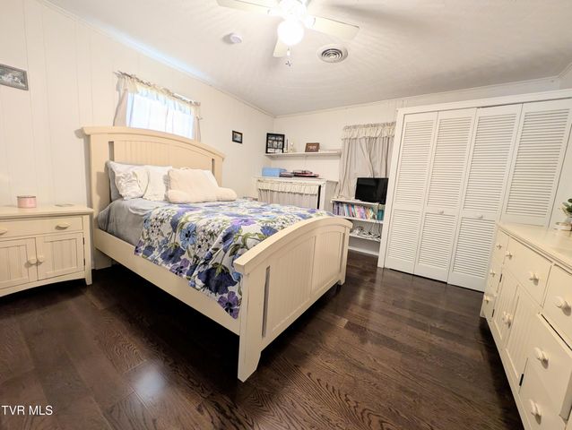 246 The New Road, Clintwood, VA 24228