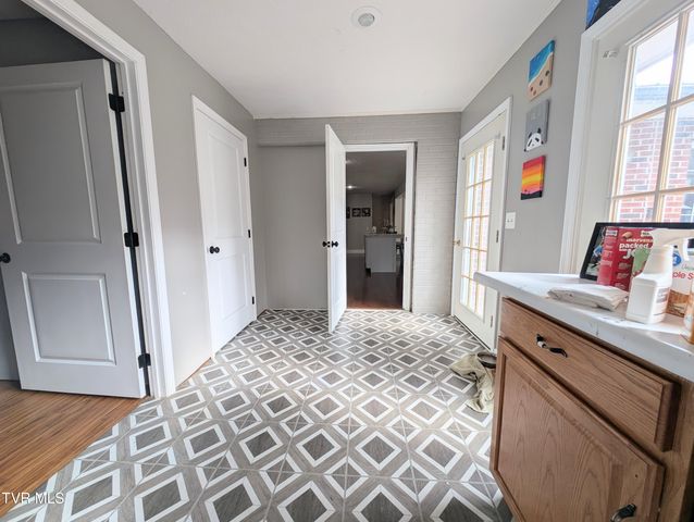 246 The New Road, Clintwood, VA 24228