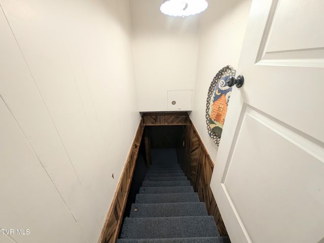 246 The New Road, Clintwood, VA 24228