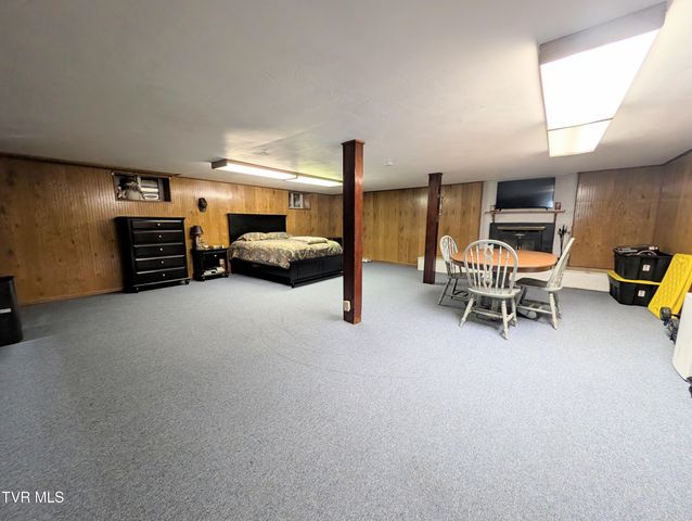 246 The New Road, Clintwood, VA 24228