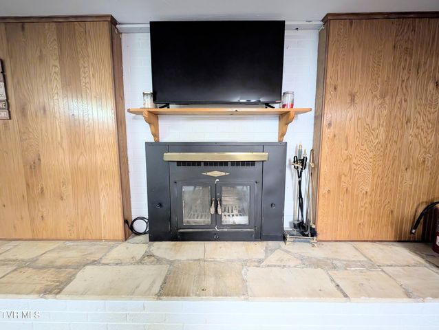 246 The New Road, Clintwood, VA 24228