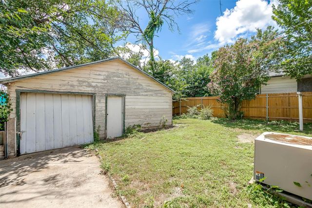 2058 Standifer Street, Fort Worth, TX 76164